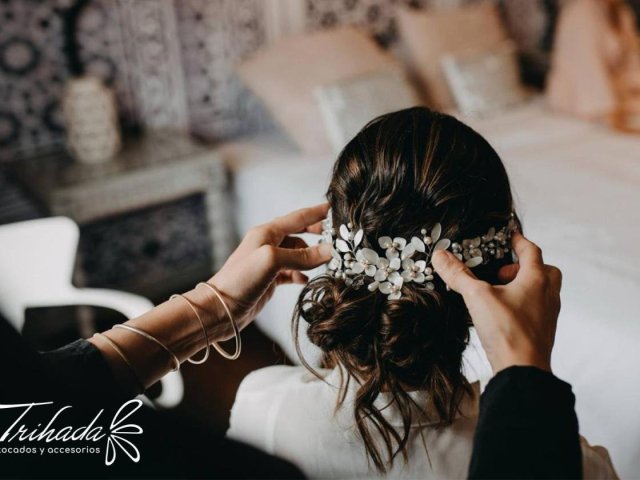 Tocados para Novias 2026: Tendencias Artesanales que Marcan la Diferencia