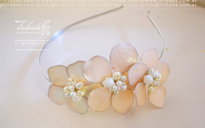 Vincha cortejo floreada